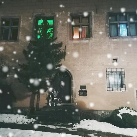 Gothic House Apartments クレムニツァ エクステリア 写真