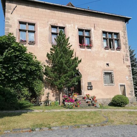 Gothic House Apartments クレムニツァ エクステリア 写真
