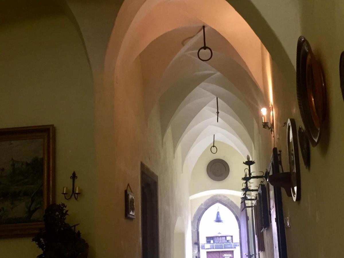 Gothic House Apartments クレムニツァ エクステリア 写真